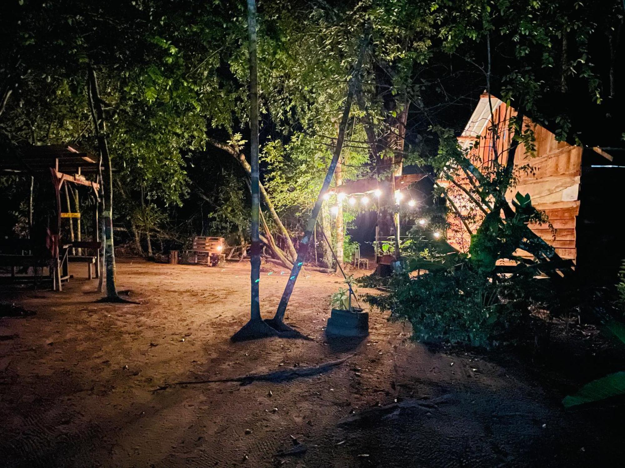 Land Of Promise - Reggae Bar & Eco Village Zanderij Exteriör bild